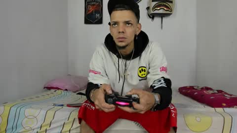 douglas_gallegos online show from December 13, 5:32 pm