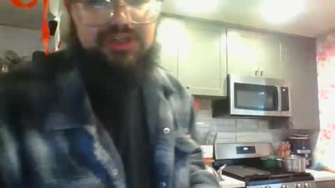 Dpenguino online show from November 17, 6:21 pm