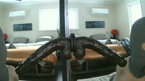 dpthroatorallybi online show from February 3, 5:50 pm