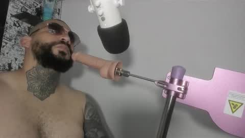 drake whitee Independent Model online show from November 7, 2:19 pm