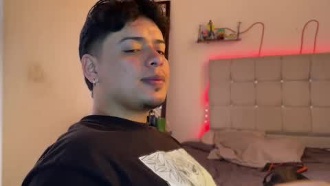 drakeeee online show from April 21, 2:02 pm