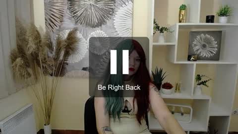 Snapshot of dream_caster_ chatting on October 17, 10:52 am dream caster online show from October 17, 10:52 am