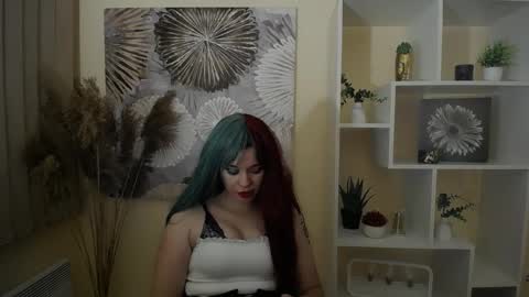 Snapshot of dream_caster_ chatting on October 18, 11:03 am dream caster online show from October 18, 11:03 am
