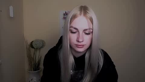 Snapshot of dream_dolly_ chatting on September 25, 12:34 pm dream_dolly_ online show from September 25, 12:34 pm