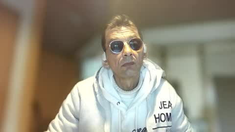 Dreambob online show from April 4, 9:05 am