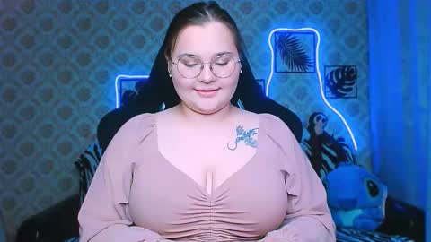 dreamforyoue2 online show from October 10, 7:52 pm