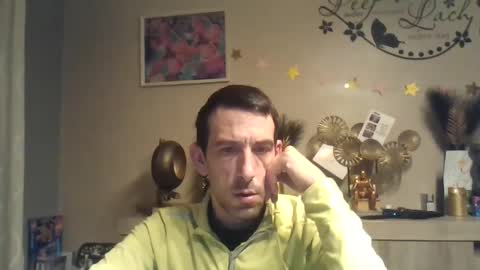 dreamguy38 online show from December 24, 3:05 am