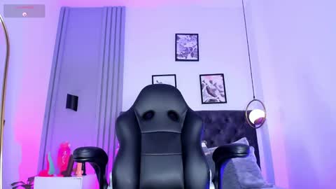 Snapshot of dreamleah_ chatting on September 25, 5:14 am dreamleah_ online show from September 25, 5:14 am