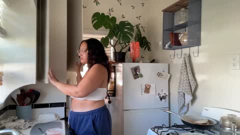 RIRI OR DREAMY online show from February 1, 9:19 pm