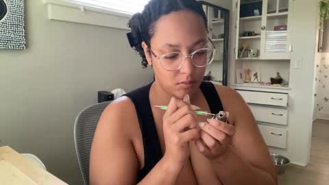 RIRI OR DREAMY online show from February 26, 8:58 pm