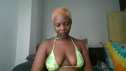 Kimberly online show from November 17, 8:55 pm