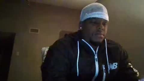Snapshot of dsmoov_ chatting on October 27, 2:22 am SmoovFanz online show from October 27, 2:22 am