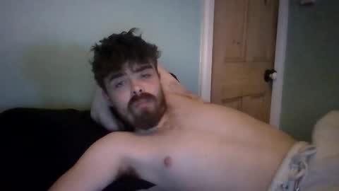 dude106954 online show from April 2, 1:02 am