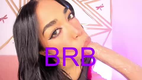 Snapshot of dulce_brown01 chatting on September 18, 12:20 pm Dulce online show from September 18, 12:20 pm