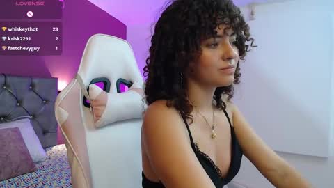 Snapshot of dulcee_gaby chatting on October 12, 12:09 pm dulcee_gaby online show from October 12, 12:09 pm