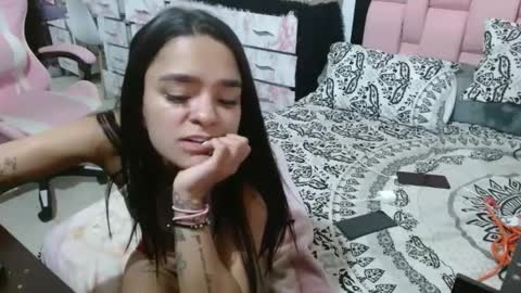 dulcereyes1026 online show from February 20, 2:51 am