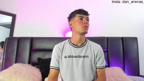 Thomas and Noah online show from April 11, 11:14 am