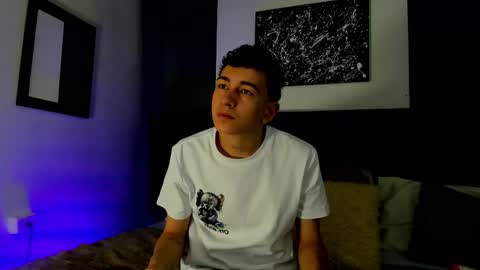 Thomas and Noah online show from November 2, 12:38 pm