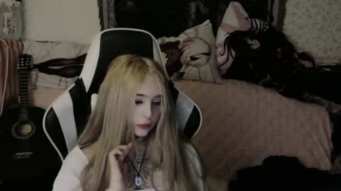 Hentai Lord online show from December 3, 10:32 pm