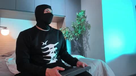 Dustin Sonne online show from September 12, 4:03 am