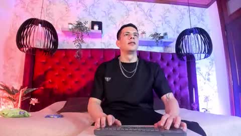 Dustin Sonne online show from February 1, 3:36 am