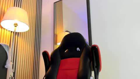 dustinandjordan online show from October 11, 9:47 am