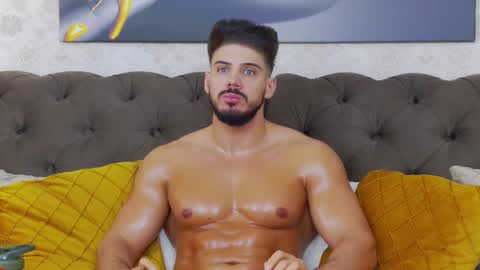 Dustin online show from February 12, 6:08 am