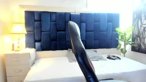 DUSTYN MICHELLE online show from June 21, 6:58 pm