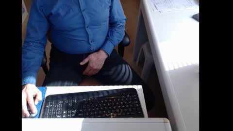 dutchpornking2 online show from March 19, 11:59 am