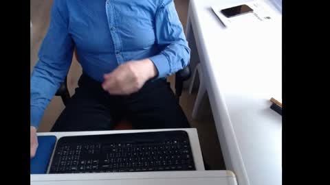 dutchpornking2 online show from April 14, 10:29 am