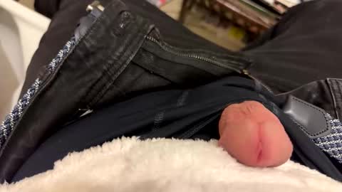 dv0075 online show from March 2, 5:30 pm