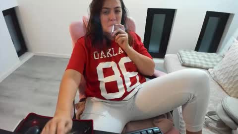 Snapshot of dyanakaylin chatting on October 11, 4:50 am dayana online show from October 11, 4:50 am