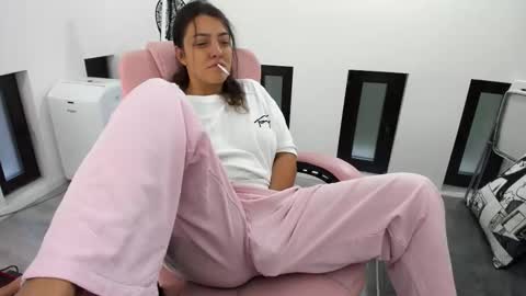 Snapshot of dyanakaylin chatting on September 12, 4:25 am dayana online show from September 12, 4:25 am