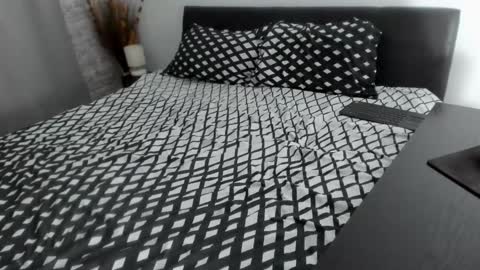 Dyanne online show from October 21, 5:27 pm