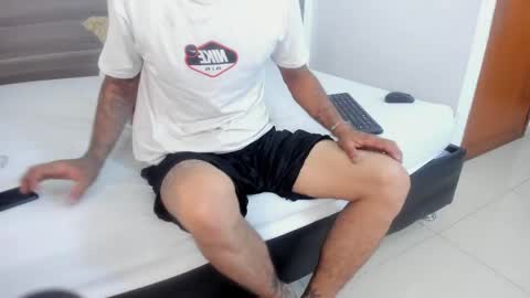 dylan_collins9 online show from March 31, 2:34 am