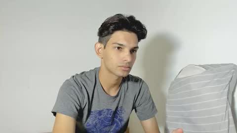 Snapshot of dylan_hoot chatting on September 16, 7:39 pm Dylan online show from September 16, 7:39 pm