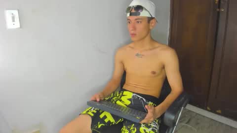 dylan_navas online show from November 7, 11:51 pm