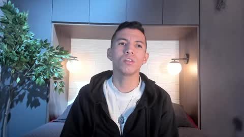 Dylan  online show from April 10, 11:48 am