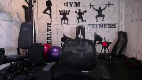 Dylan  online show from April 15, 11:57 am