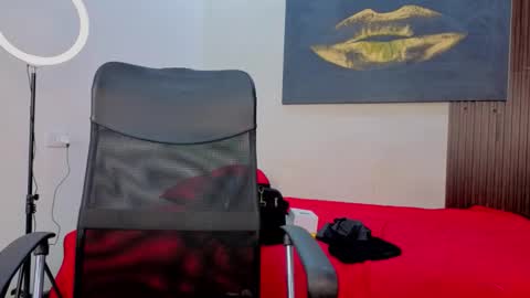 dylanguss online show from October 2, 12:04 pm