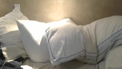 dylp400 online show from February 26, 11:11 am