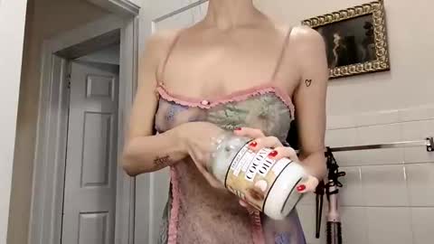 eager_sweetheart online show from April 11, 2:21 pm