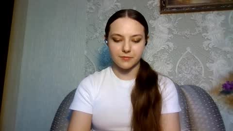 Yuni online show from March 29, 1:57 pm