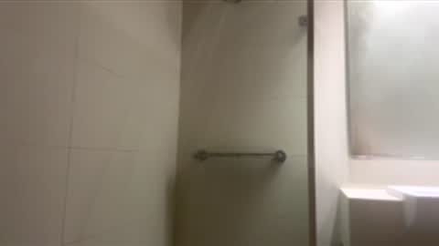 Earl online show from March 15, 6:33 pm