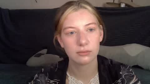 Lily online show from May 11, 7:37 am