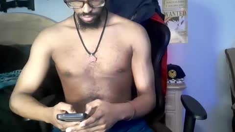 TWITTER   INSTAGRAM    easybreezy20   ONLINE 1230 AM TO 7AM online show from October 14, 6:49 am