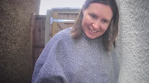 Nadia Ferreira  online show from February 9, 10:19 am