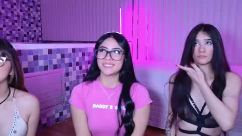     online show from May 27, 8:11 am