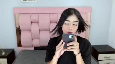 Snapshot of eban_dustan chatting on September 23, 11:33 pm Eban online show from September 23, 11:33 pm