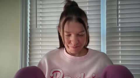 americnbarbie online show from February 28, 2:09 pm